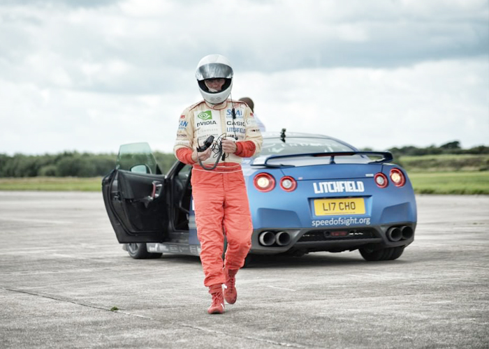 “بالفيديو” تسجيل رقم قياسي جديد لأسرع سائق أعمى في العالم على نيسان جي تي ار