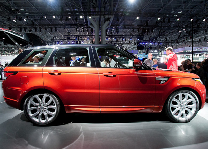 “تقرير” أكثر 10 سيارات يعشقها ويمتلكونها لاعبي كرة القدم في العالم