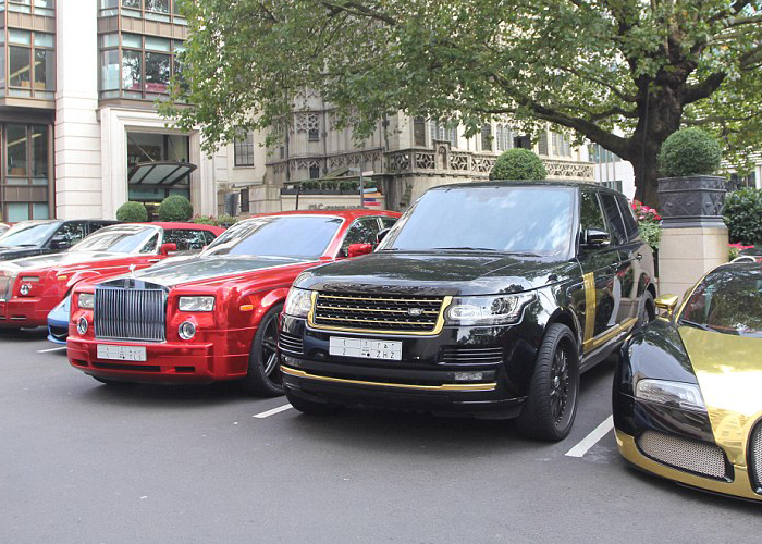 “الجارديان البريطانية”: العرب يعودون للإزعاج في لندن مرة اخرى سياراتهم بعد عودتهم من مدينة كان الفرنسية!