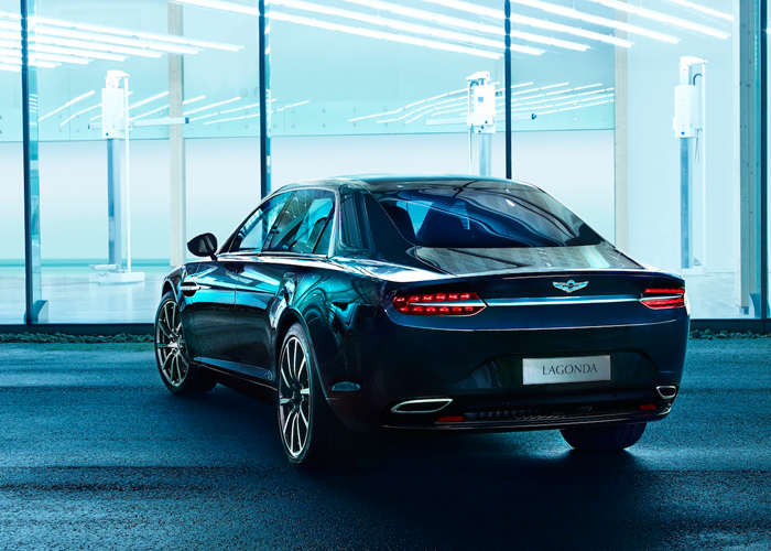 استون مارتن لاجوندا الجديدة تطلق اول صور رسمية لمقصورتها الداخلية Aston Martin Lagonda