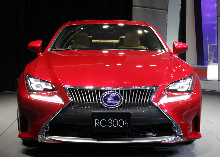 وصول اول لكزس ار سي 2015 الجديدة الى السعودية استعداداً لعرضها رسمياً Lexus RC