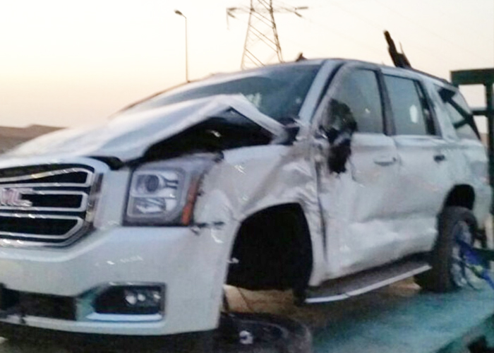 “بالصور” أول حادث انقلاب جمس يوكن 2015 في السعودية GMC Yukon