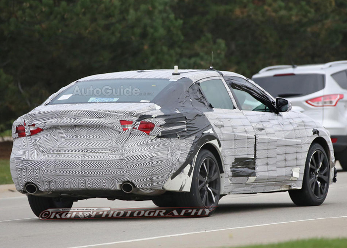 “بالصور” نيسان ماكسيما 2016 بشكلها الجديد كلياً تظهر اثناء اختبارها Nissan Maxima