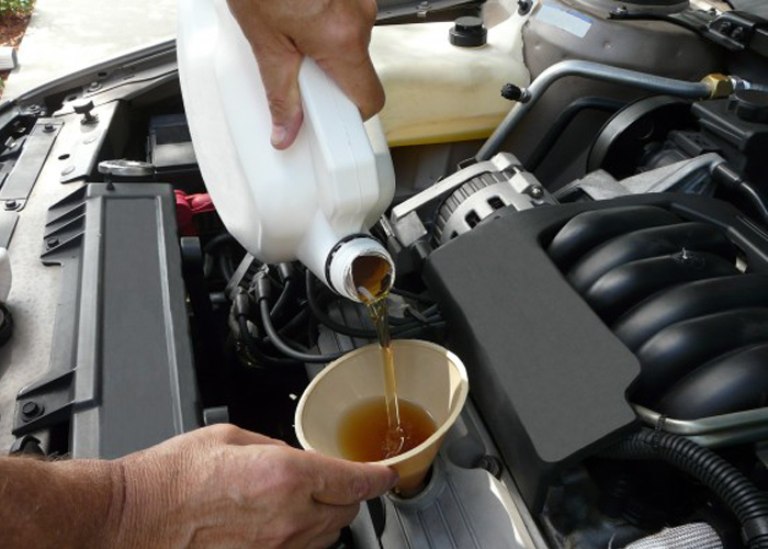 “مهم” دراسة المانية تؤكد وتحذر من زيادة زيت المحرك لأنه سيتسبب بتعطيله وإتلافه