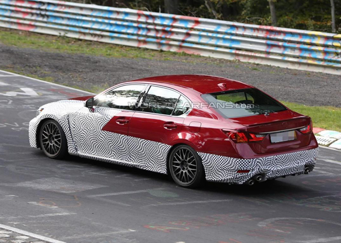 رئيس شركة “لكزس” يقول انهم سيطلقون سيارتين جديدة خلال معرض ديترويت للسيارات