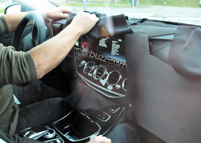 “بالصور” ظهور أول صور لداخلية مرسيدس Mercedes-Benz E-Class 2016 الجديدة كلياً