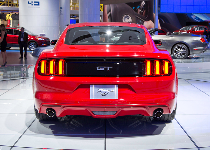 فورد تستدعي 728 سيارة من موستنج 2015 بسبب إحتمال اشتعال حريق