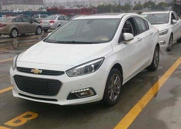 “بالصور” المربع نت يحصل على اول صور شفرولية كروز 2015 الجديدة كلياً Chevrolet Cruze