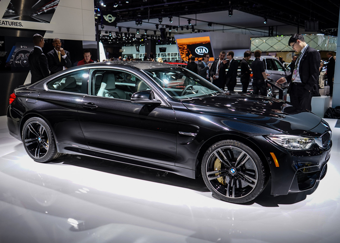 “فيديو” 10 عقود من تاريخ شركة بي إم دبليو في 60 ثانية