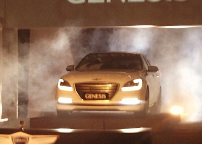 “بالصور” تدشين هيونداي جينيسيس 2015 الجديدة كلياً في مدينة دبي رسمياً + فيديو