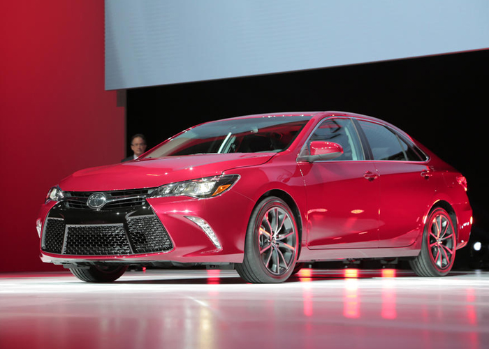 “بالصور” كامري 2015 الجديدة كلياً رسمياً تظهر اخيراً في معرض نيويورك الان Toyota Camry