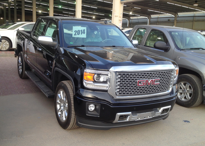 “بالصور” وصول جي ام سي سييرا فئة دينالي الجديد للرياض اسعار + مواصفات GMC Sierra