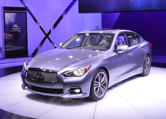 انفينيتي كيو 50 2014 المطورة تظهر من جديد في الامارات بمواصفات جديدة Infiniti Q50