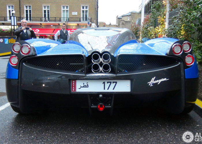 “بالصور” باجاني هوايرا قطرية الاغلى في العالم تجذب الانظار في مدينة لندن Pagani Huayra