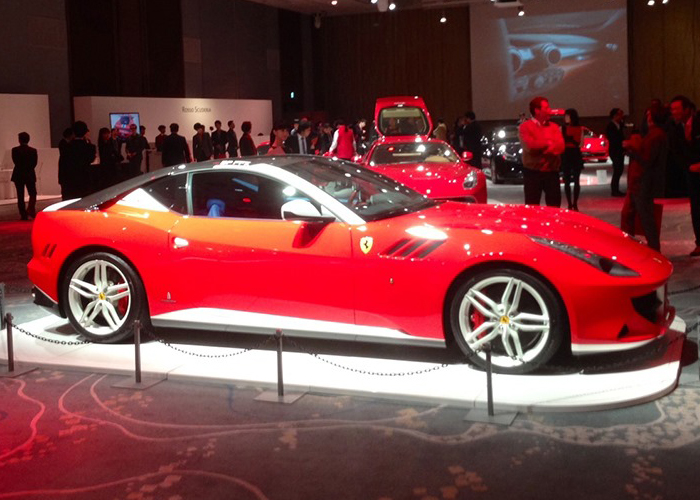 “بالصور” فيراري SP FFX الجديدة تظهر للمرة الاولى في مدينة طوكيو Ferrari SP FFX