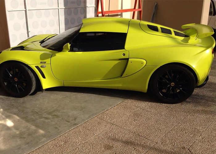 “بالصور” شاهد نجاة ابراهيم هزازي من حادث مروري مروع في مدينة الدمام