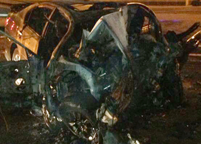 “بالصور” وفاة فتاة أثناء قيادتها سيارة امام نادي الشباب بالرياض اليوم فجراً