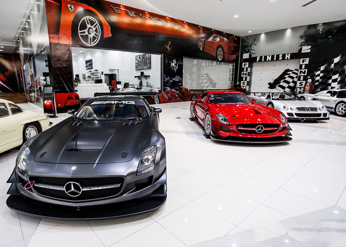 “بالصور” جولة داخل كراج سيارات الشيخ سلطان بن حمدان ال نهيان الفاخرة والنادرة