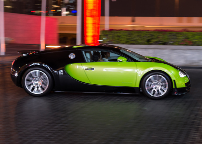 “بالصور” نسخة وحيدة في العالم بوجاتي فيرون سوبر سبورت تتواجد في مدينة دبي