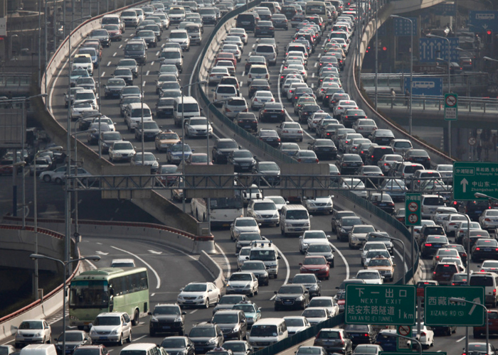 “فيديو” شاهد لحظة وقوع حادث شنيع جداً في الصين بسبب تجاوز خاطئ