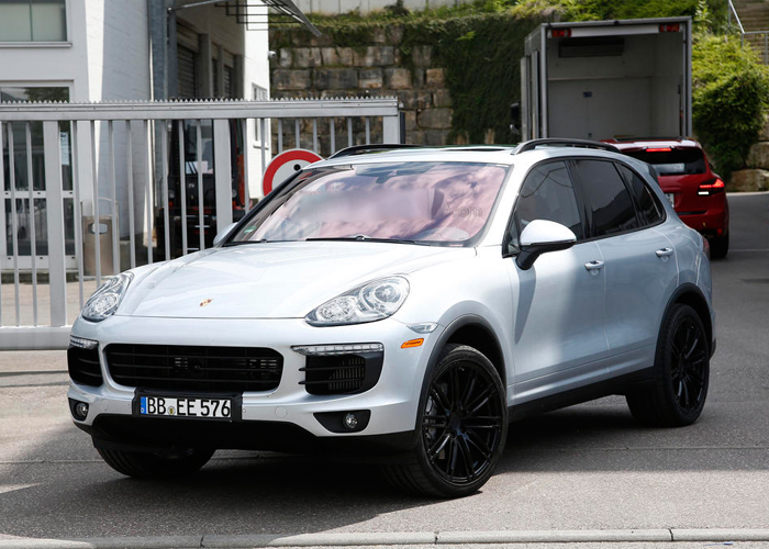 “صور تجسسية” بورش كايين 2015 تحصل على تطويرات جديدة Porsche Cayenne