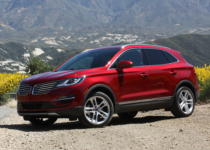 لينكولن ام كي سي 2015 بالتطويرات الجديدة صور ومواصفات Lincoln MKC