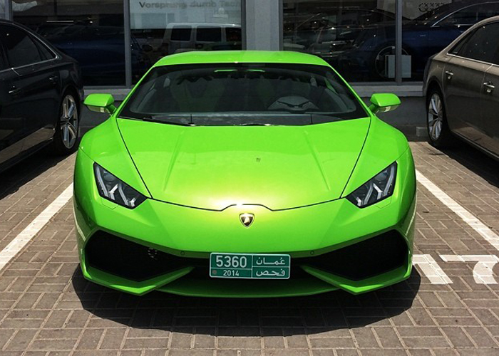 “بالصور” لامبورجيني هوراكان LP 610-4 الجديدة باللون الاخضر تظهر في عمان