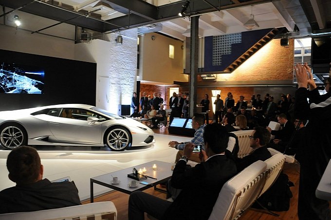 “بالصور” لامبورجيني هوراكان تعرض في نيويورك في استوديوهات بثهووس Lamborghini Huracan
